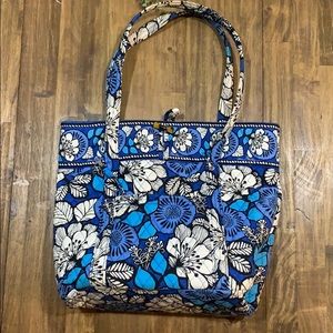 Vera Bradley tote